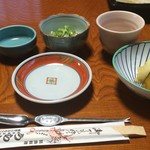 Uratani Ryokan - 煮物に酢の物