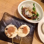 Yakitori Yoshioka - 山芋(手前)と椎茸肉詰め(奥)