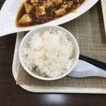 Okawari Raimukun - ご飯も2種類。これは金芽米です。さすが来夢くん。ご飯もハズレがない。もう1種類は五穀米だそうです。雑穀が苦手なのでこちらは頂いてません。