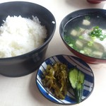 魚正 - ・さしみ定食 1300円　ご飯と吸い物と漬け物