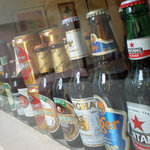 マレーシアレストラン ジョムマカン - 30ケ国ビア揃えも　ウリ