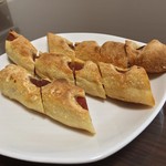 粉とクリーム - 食べやすい長さに切断。  自宅にて