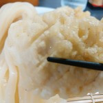 ほの香 - かしわ天も揚げ立て、さっくりした衣とシューシー柔らか。