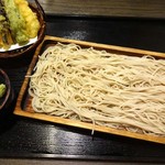 貞山庵 - 料理写真:板海老天そばです