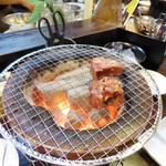 炭火焼肉 ぐら - 焼いてみました