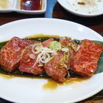 炭火焼肉 ぐら - 牛のカルビ