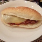 JIMJUM - 裏メニュー「辛味噌チーズパン」