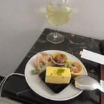 SilverKris Lounges - 