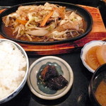Shokudouhanahana - 牛カルビー定食￥700。