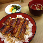 鰻 川淀 - 最初に丼定食が来て……