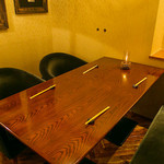 Azabu Juuban Teppanyaki Roman Tei - カップルや大事なご会食に最適のプライベート個室もございます。