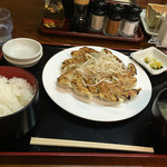レストラン　ひまわり - 浜松餃子とご飯セット