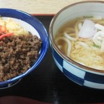 饂飩みやけ - そぼろ丼＋うどん＝優しい二杯♪