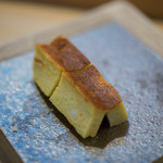 鮨 猪股 - 鶏卵焼（たまごやき）、ーー上（うへ）からーー