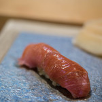 鮨 猪股 - 鮪（しび）醤油漬（しやうゆづけ）、ーー上（うへ）からーー