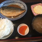 魚勝 - 煮魚定食780円