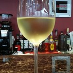 イタリアン バール ラ ファミーリア - 【H28.6.30】アペリティーボタイム。２杯目はカサル ディ セッラ 。