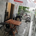 イタリアン バール ラ ファミーリア - 【H28.6.30】アペリティーボタイム。２杯目はカサル ディ セッラ 。お外に移動。