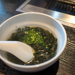 烏飛里 - 「わかめスープ」（360円）。