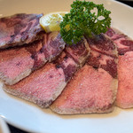 烏飛里 - 「牛タン（塩）」（850円）。