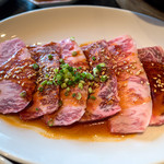 「和牛カルビ」（1,000円）。