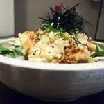 ワン・ツー・ドン - トップには細切り海苔と大葉。底の浅い器の直径は２０センチ。