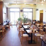 ブーランジェヤマダ - 店内でイートインできます