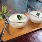 霞舫飯店 - 杏仁の香りと濃厚な牛乳の味をご堪能ください