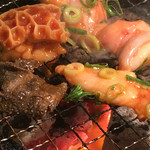 岩崎塾 - 炭火焼肉☆ホルモン盛合わせ