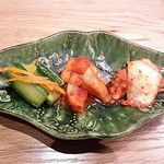 Yakiniku Sudou - キムチ盛り合わせ　辛味より、肉の味わいを邪魔しない、マイルドな仕上げになっています