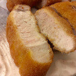 美はる - 左がロース断面♡右がヒレ断面