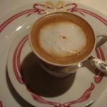 マキシム・ド・パリ - カプチーノ＠MAXIM'S DE PARIS