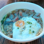 順興車仔麵大牌檔 - 煎蛋叉燒配出前一丁湯麵