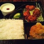 Izakaya Saekiya - おかず2品ランチ820円(おろしぽん酢ハンバーグと若鶏の唐揚げ)