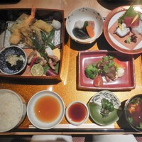 個室会席 北大路 銀座本店 - 松花堂御膳
