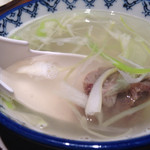 Gyuutan Sumibiyaki Rikyuu - テールスープは、塩気が強い気もしますが、ちゃんと美味しいですよ〜。