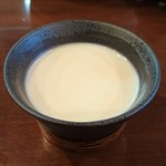 麺屋 おざわ - サービスの杏仁豆腐♪