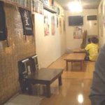 森本酒店 - 奥にテーブル席（板間）