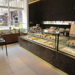 ジャック - 黒と白のシックで高級感の有る落ち着いた雰囲気の店内♪