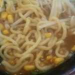 Kuruma Ya Ramen - カレーラーメンの拡大画像です、飯田市内でカレーラーメンを取り扱っているラーメン店は非常に少ない為、希少なメニューであると思います。