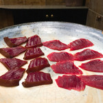 初音鮨 - 赤身（塩）と赤身（漬け）