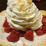 Eggs 'n Things - 2016.7訪問♪
            イチゴ、バナナ、マカデミアナッツ