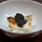 松川 - 鱚（キス）の飯蒸し　キャビア乗せ
      