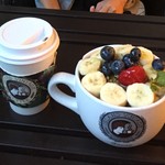 Island Vintage Coffee - ホットコ―ヒーS（＄3.65）
            アサイーボウル（＄9.65）【平成28年7月7日撮影】