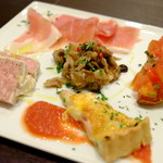 NINE Wine&Cheese Dining Tsunashima