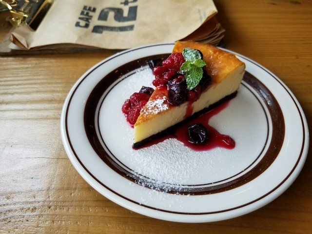 cafe 12th 穴吹 カフェ 食べログ