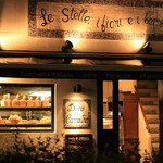 デューカ ディ カマストラ - 平日夜8時頃。まだパンがそこそこおいてありますよ！