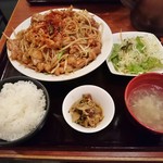 博多 慶州 - 焼ホルモン定食 900円