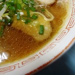 喜楽軒 - スープの表情　濁りスープは美味しい