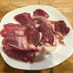 はや川盛り800円(ラム4枚.マトン4枚、野菜盛り)のお肉